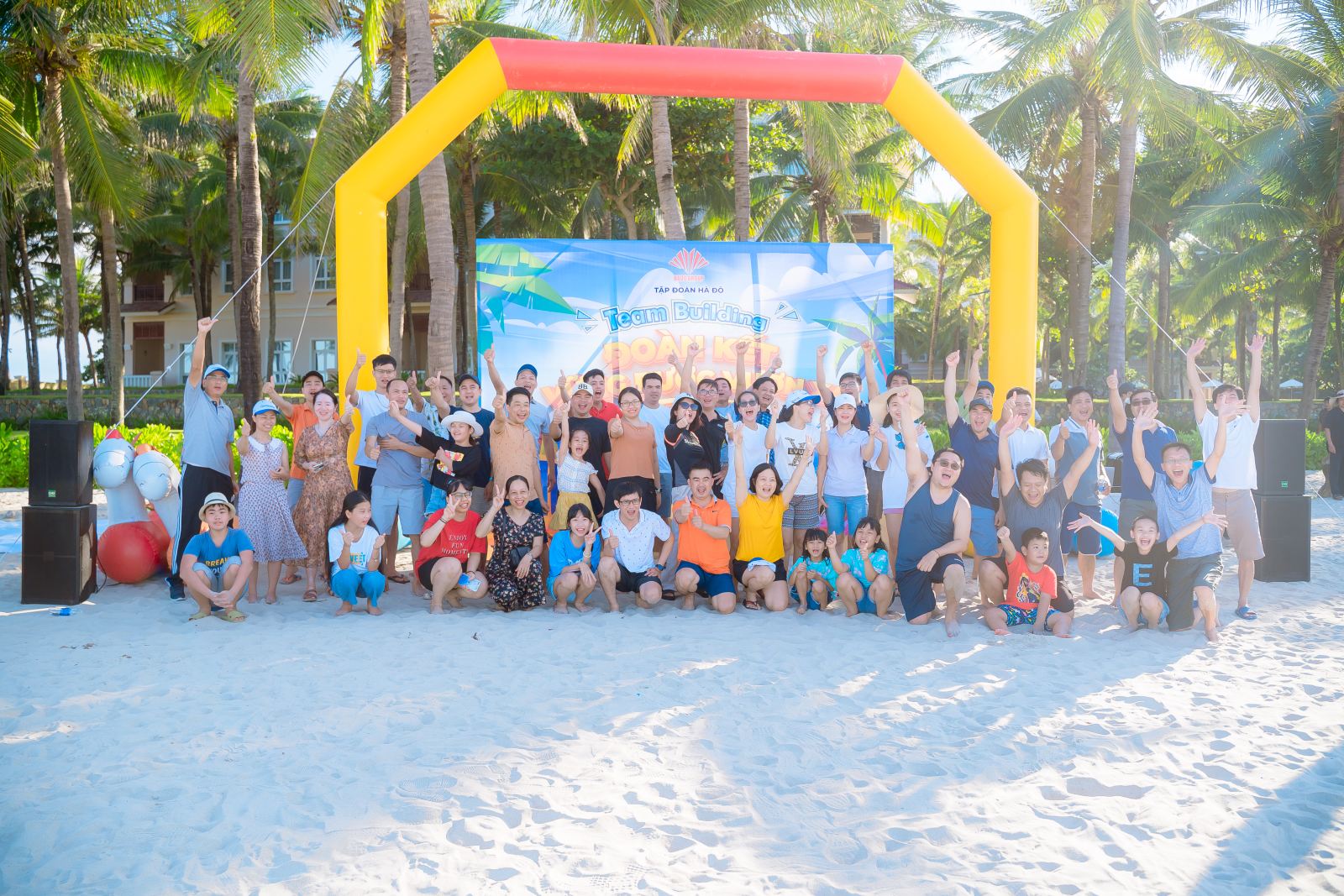 Tập đoàn Hà Đô tổ chức cho CBCNV và gia đình nghỉ mát hè tại Đà Nẵng