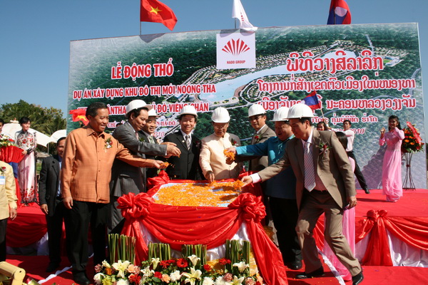 Lễ động thổ dự án khu đô thị mới Noỏng tha tại thủ đô Viêng Chăn