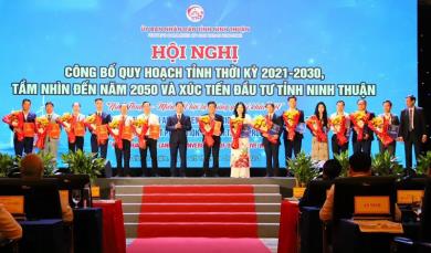 Ninh Thuận trao chứng nhận đầu tư dự án điện gió hơn 1.700 tỷ đồng cho Tập đoàn Hà Đô
