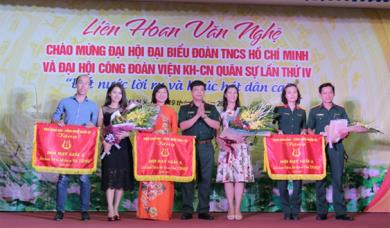 ĐOÀN THANH NIÊN TẬP ĐOÀN HÀ ĐÔ ĐẠT GIẢI A LIÊN HOAN VĂN NGHỆ "ĐẤT NƯỚC LỜI RU VÀ KHÚC HÁT DÂN CA" DO VIỆN KH-CN QUÂN SỰ TỔ CHỨC