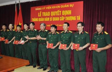 Tổng Giám đốc Tập đoàn Hà Đô được thăng quân hàm Thượng Tá