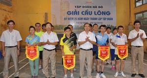  Khai mạc Giải Cầu lông kỷ niệm 25 năm ngày thành lập Tập đoàn