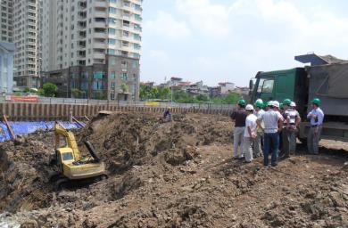 Chủ tịch HĐQT đi thị sát các dự án do Tập đoàn làm chủ đầu tư